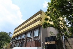 株式会社リロバケーションズ