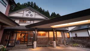 白布温泉 東屋