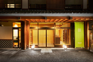 四万温泉　豊島屋