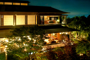 青山やまと　(株式会社大和館)