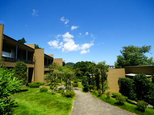 株式会社マックスジャパン