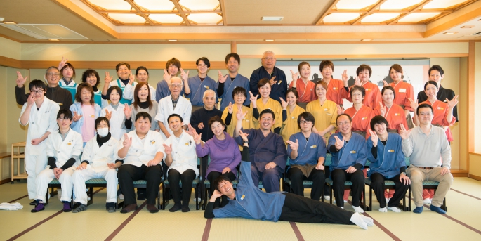 湯郷温泉 季譜の里 接客サービススタッフ 正社員 ミシュラン岡山21で3つ星を獲得した温泉旅館で求人募集 最高のお客様に 最高のサービスを ホテル 旅館に特化した業界初の人材募集サイト ホテル 旅館求人コム