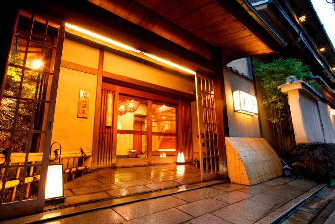 京都 嵐山温泉 渡月亭 予約係 旅館に特化した業界初の人材募集サイト 旅館求人コム