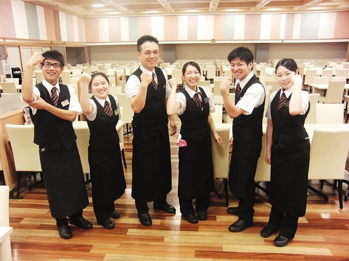 大江戸温泉物語ホテルズ リゾーツ株式会社 レストラン職 正社員 静岡県 大江戸温泉物語 土肥マリンホテル レストランでの簡単 テキパキ作業でおいしい幸せをお届け 未経験歓迎求人です ホテル 旅館に特化した業界初の人材募集サイト ホテル 旅館求人コム